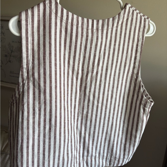 Old Navy Cream Vest - Picture 6 of 6